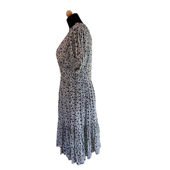 VALENCIA & VINE FLORAL PLEATED DRESS SIZE MEDIUM - Picture 6 of 10